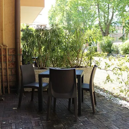 Aparthotel Royal House *