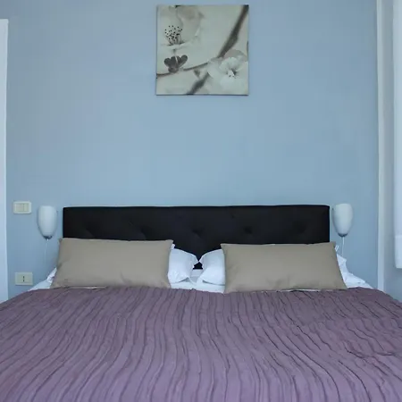Royal House Aparthotel